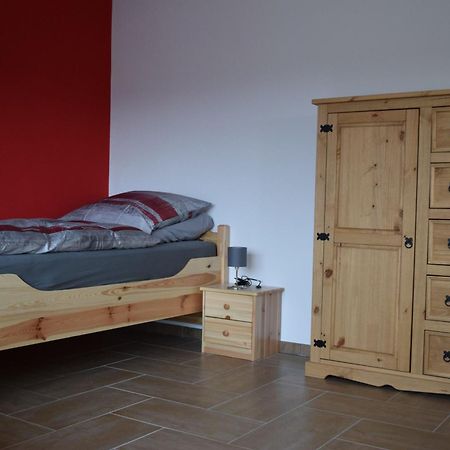 Hunsruecker-Fewo - Die Erlebnishuette - 2 Ferienwohnungen Im Hunsrueck In Unzenberg Gobenhausen Pokój zdjęcie